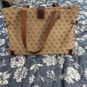 Dooney and Bourke Tote Bag